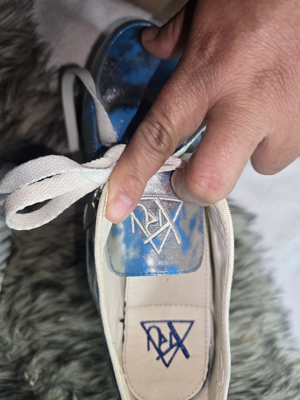 YRU Silver and Blue Cloud Platform Lace-Up Shoes - Picture 8 of 14